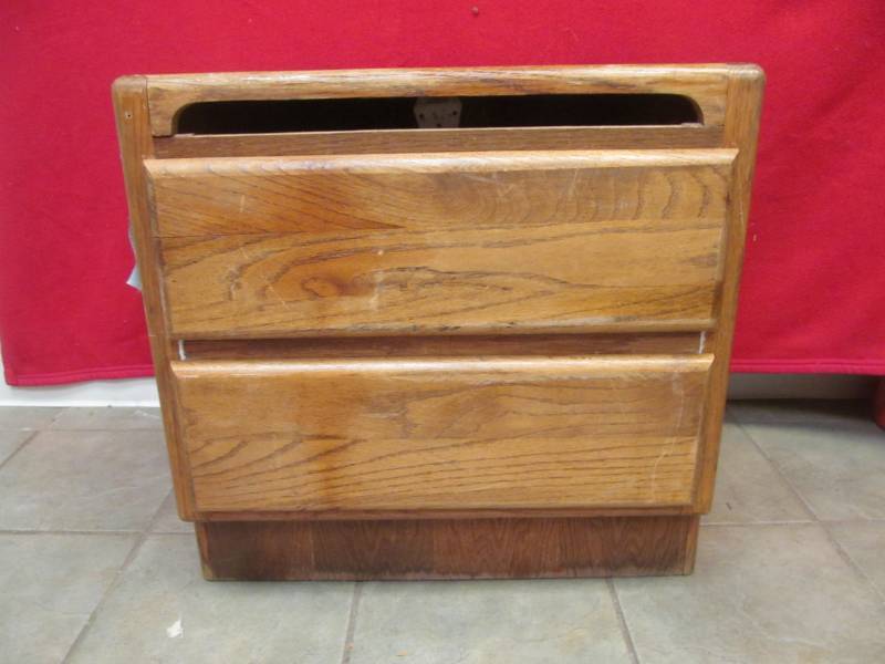 lot 276 image: cabinet