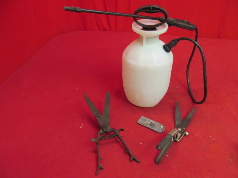 lot 299 image: yard tool