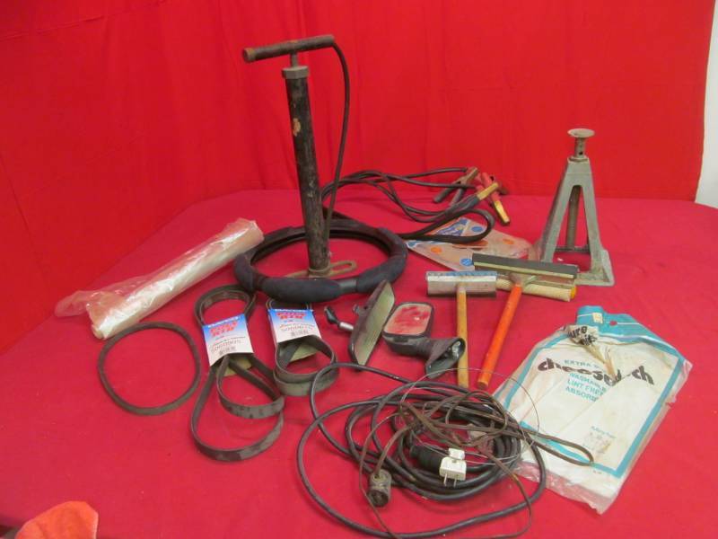 lot 323 image: shop equipment
