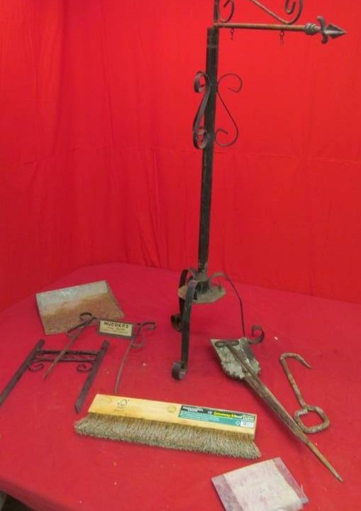 lot 325 image: yard equipment