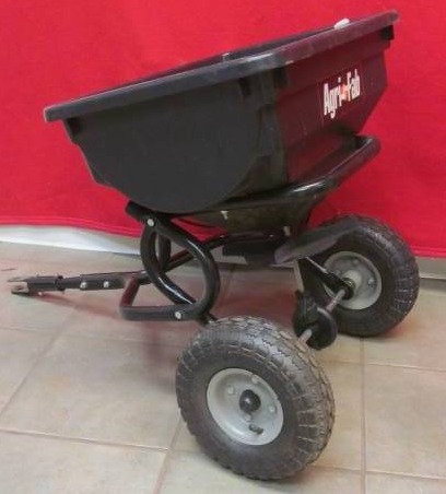 lot 354 image: Agri fab broadcast spreader