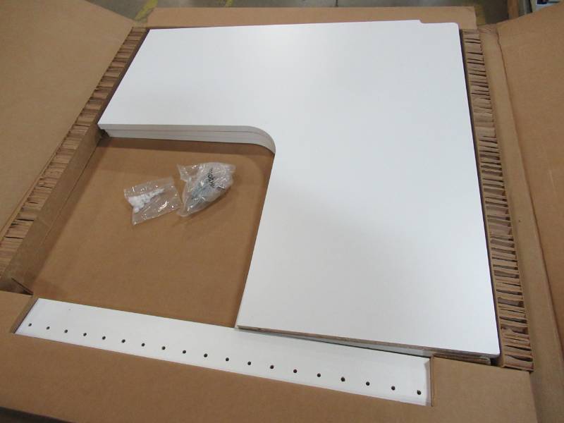 lot 114 image: Easy Track RS3003 30 Corner Shelves - White (3 Count) RS3003ON