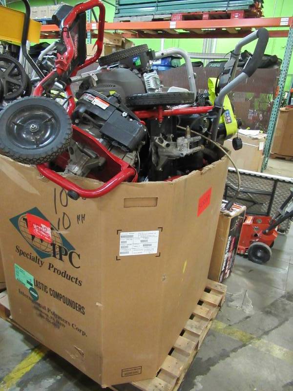lot 132 image: WHOLESALE MIXED PALLET OF RETURNS - PRESSURE WASHERS