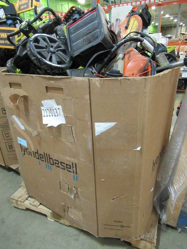 lot 137 image: WHOLESALE MIXED PALLET OF RETURNS - OUTDOOR POWER