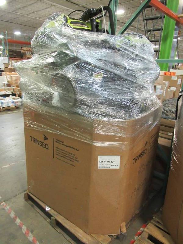 lot 154 image: WHOLESALE MIXED PALLET OF RETURNS - BATTERY OPERATED LAWN MOWERS