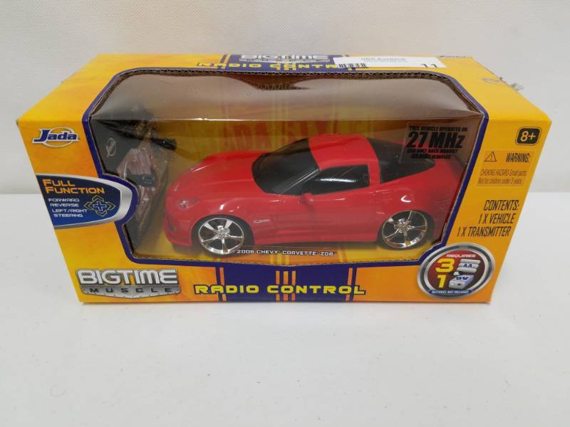 lot 11 image: Big Time Muscle Radio Control Car 2006 Chevy Corvette Z06