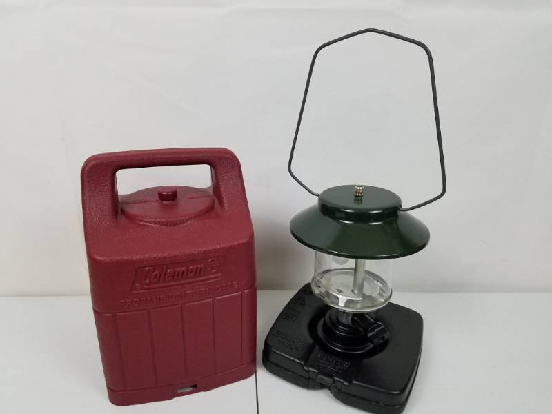 lot 15 image: Table top Coleman Propane Lantern and cap