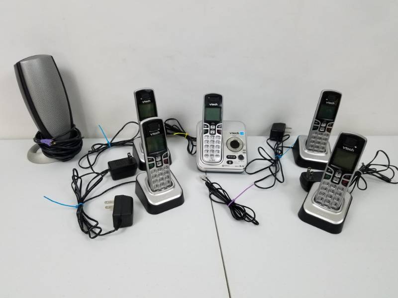 lot 37 image: Huge lot of V Tech Cordless Phones & Answering Machine
