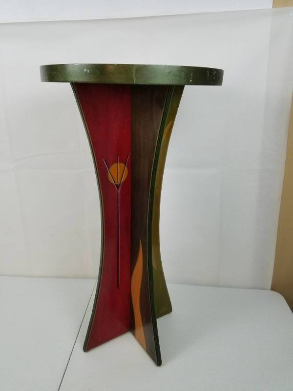 lot 43 image: Round Table by Kakadu
