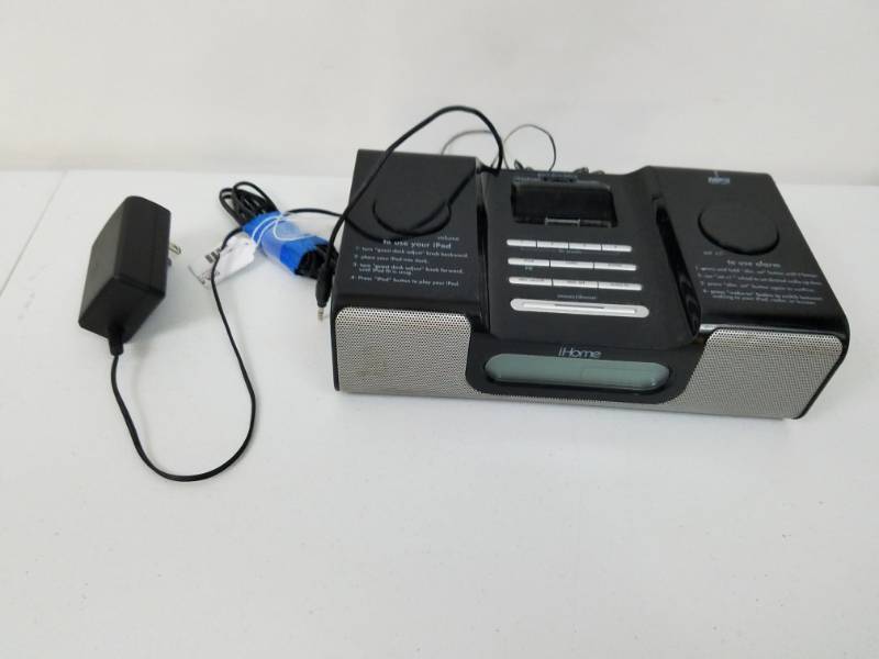 lot 50 image: I Home Docking Port for Older I Pod & MP3 players