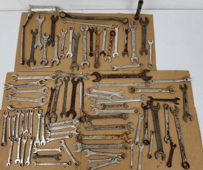 lot 68 image: Large assortment of about 81 wrenchs