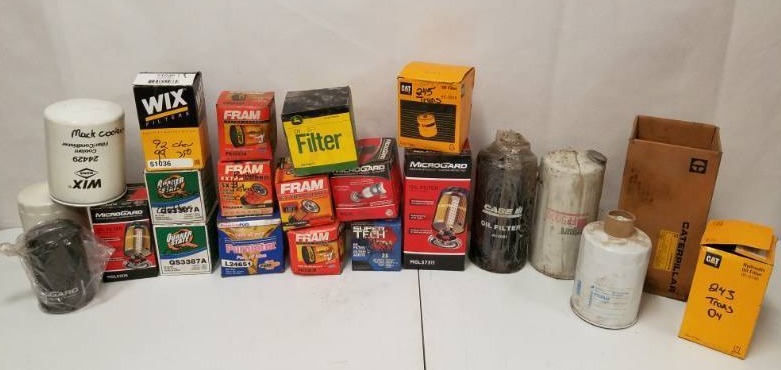lot 87 image: Large lot of oil filters