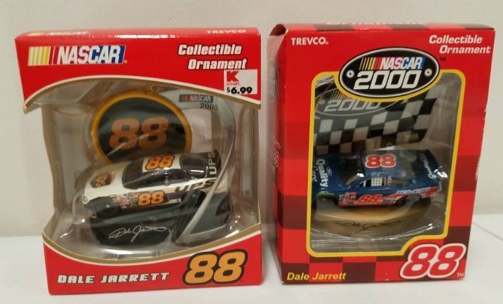 lot 90 image: NASCAR Dale Jarrett 88 2000 & 2005 Collectible Ornaments
