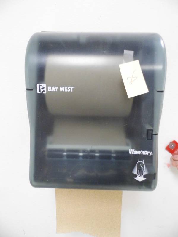 lot 25 image: Paper Towel Dispenser