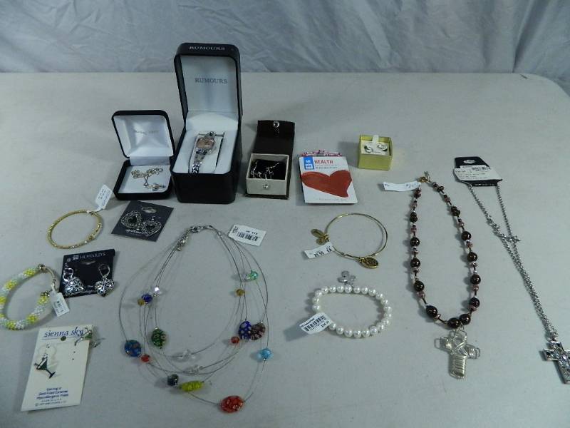 lot 5 image: New Jewelry