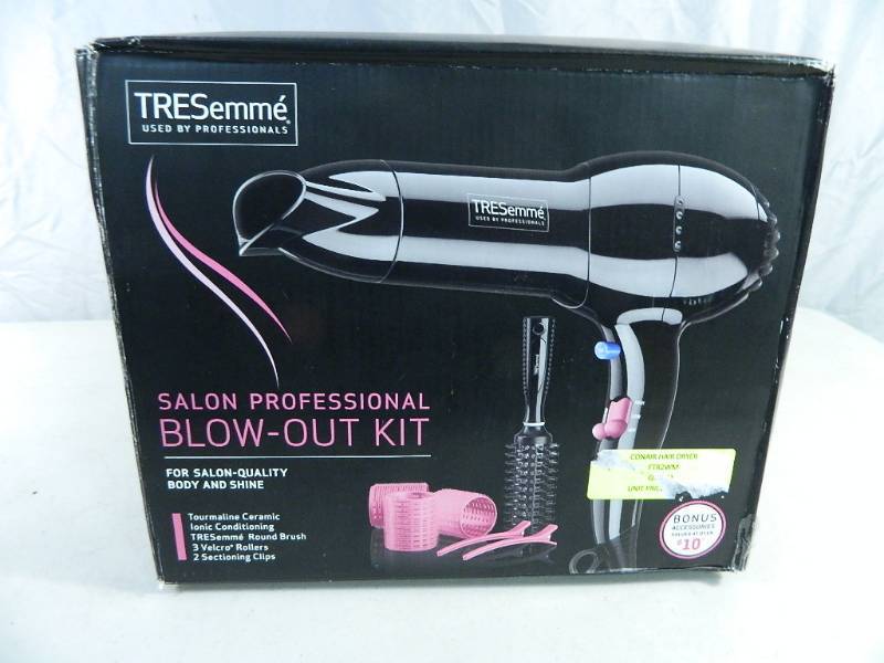 lot 10 image: New TRESemme Salon Professional Blow Out Kit