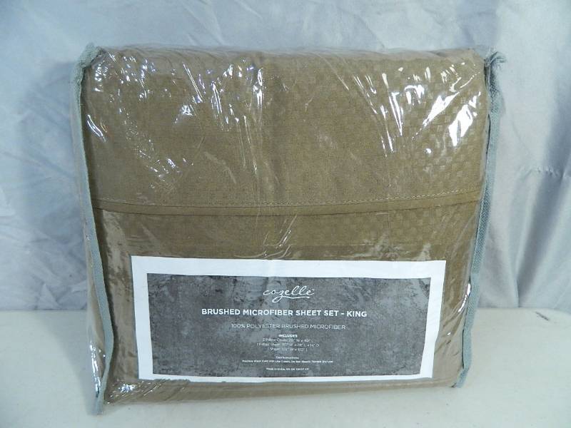 lot 11 image: New King Sheet Set