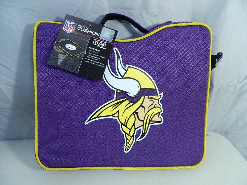 lot 21 image: New Minnesota Vikings Bleacher Cushion