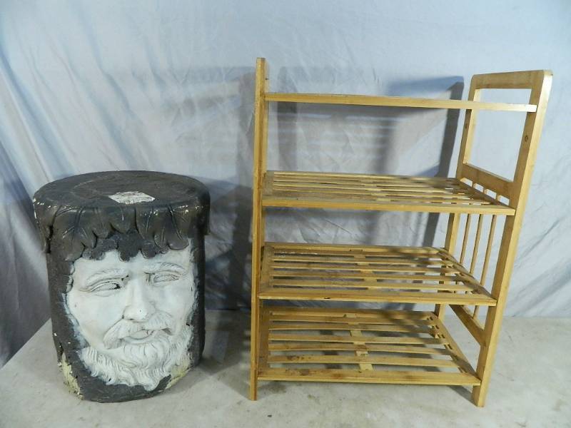 lot 125 image: Shelf and IndoorOutdoor Stand