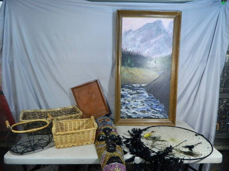 lot 130 image: Home Decor