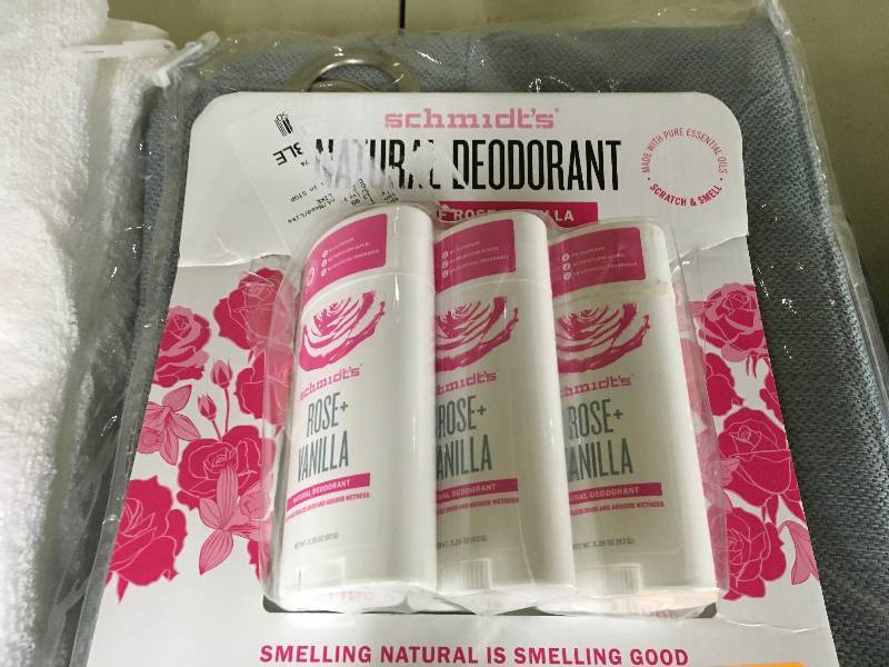 lot 322 image: Schmidts Deodorant, Retail $13.99