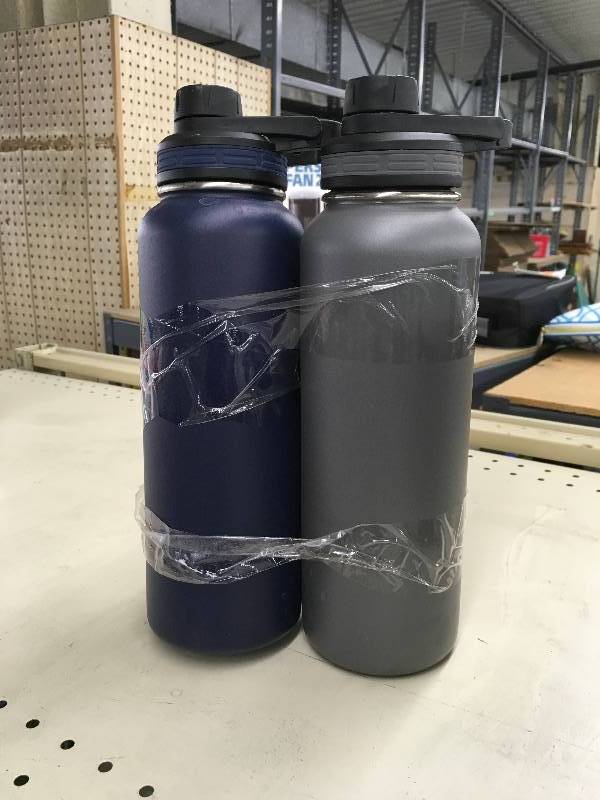 lot 324 image: ThermoFlask 40Oz. Bottles, Retail $24.99