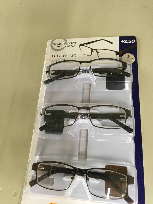 lot 329 image: 3PK Readers Glasses 2.50, Retail $18.99