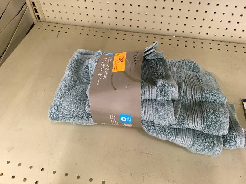 lot 379 image: 4PK Hand Towels, Retail $10.99
