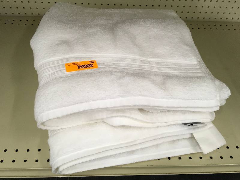 lot 383 image: 2PK Charisma Bath Towels, Retail $9.99