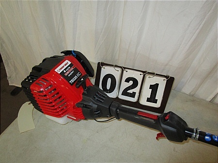 lot 21 image: Troy-Bilt Curved Shaft GasTrimmer