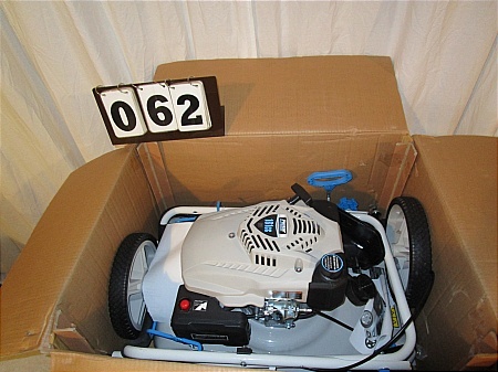 lot 62 image: Pulsar 21 Lawn Mower