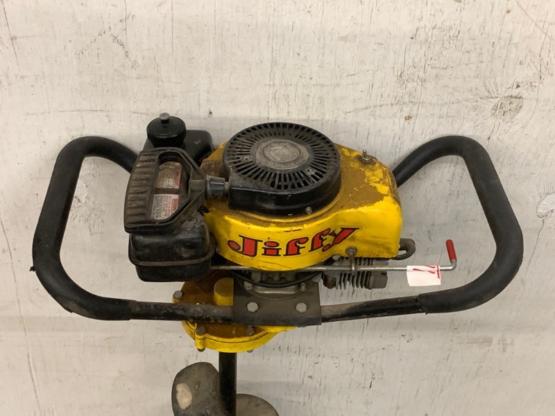 lot 11 image: Jiffy Legend Ice Auger