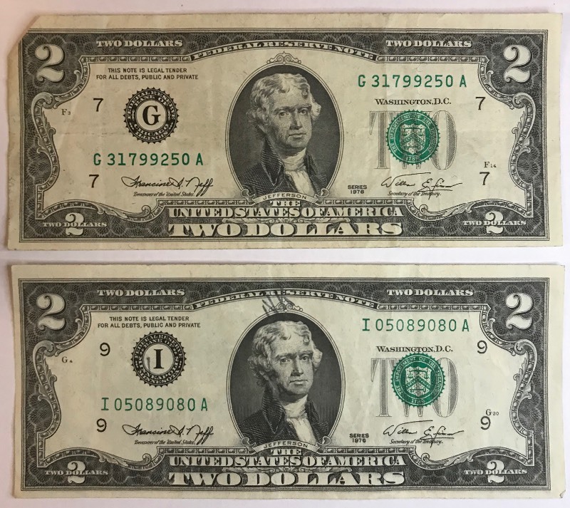 lot 46 image: Two Different 1976 $2 Federal Reserve Notes