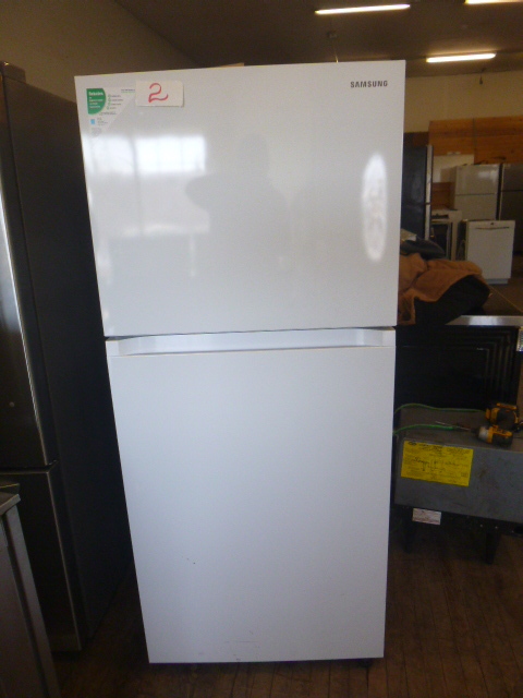 NEW Samsung RefrigeratorFreezer (Scratch & Dent)