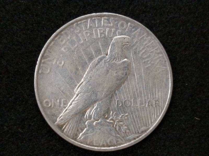 1922 D Peace Silver Dollar...