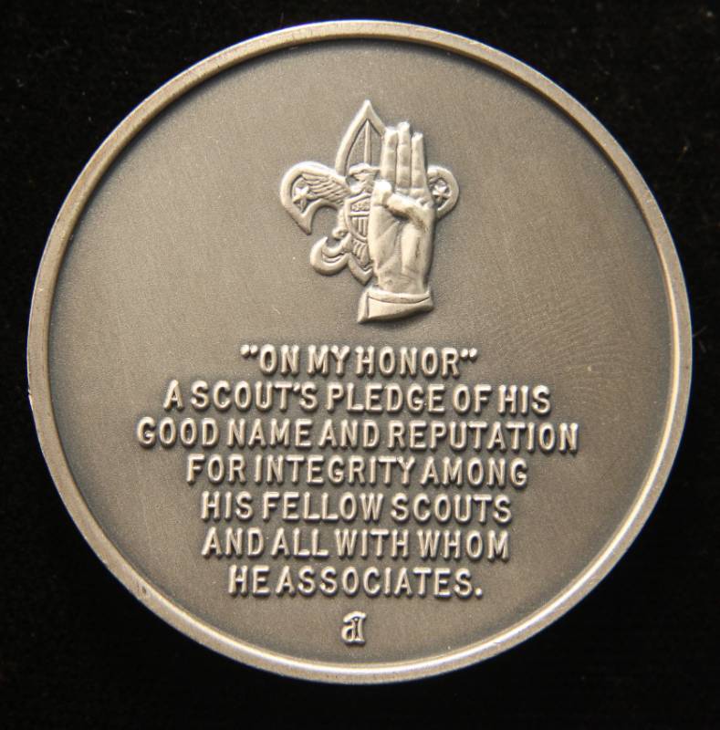 1.2 TROY OZ. .999 FINE SILVER ON MY HONOR SCOUTS MEDAL1974 WITTNAUER MINT
