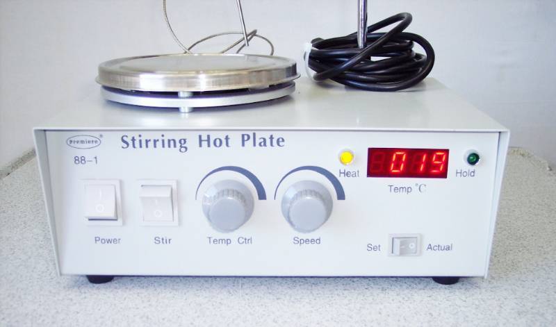 lot 7 image: Premiere 88-1 Stirring Hot Plate