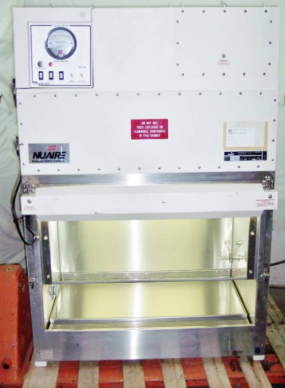 Nuaire Nu 408fm 300 Biological Safety Cabinet Fume Hood