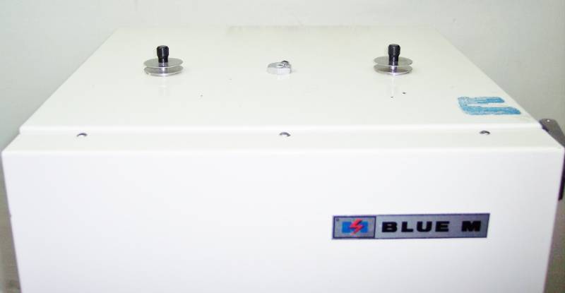 lot 1 image: Blue M 100A Dry Type Bacteriological Incubator