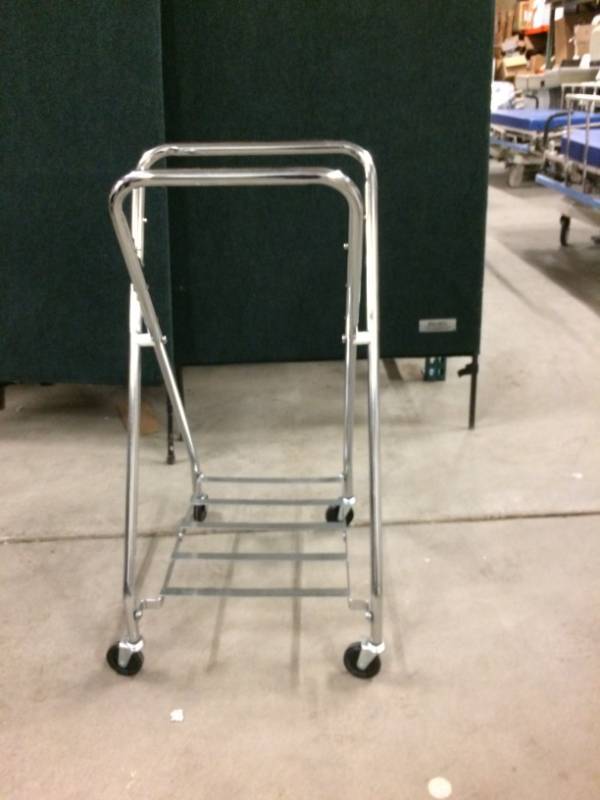 lot 11 image: Stainless Steel Collapsible Hamper Stand - Excellent Condition