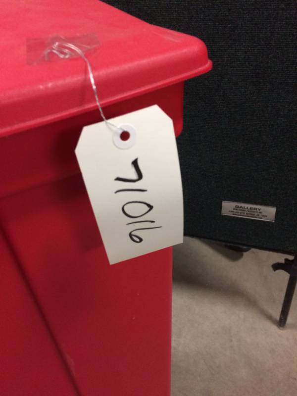 lot 30 image: Red Step On Trash Container