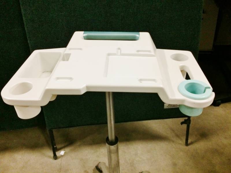 lot 32 image: Mobile Cart