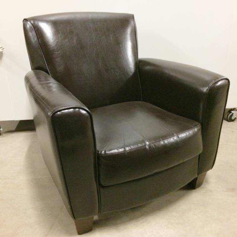 lot 63 image: WOW Gorgeous Ashley Furniture Deep Brown Leather Club Chair - Excellent Condition - Minor Faint Scratch On Seat Shown In Pictures  