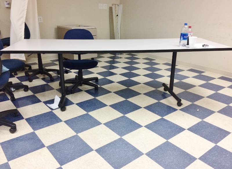 lot 7 image: Steelcase 8 Foot Mobile On Wheels Table - Excellent Condition