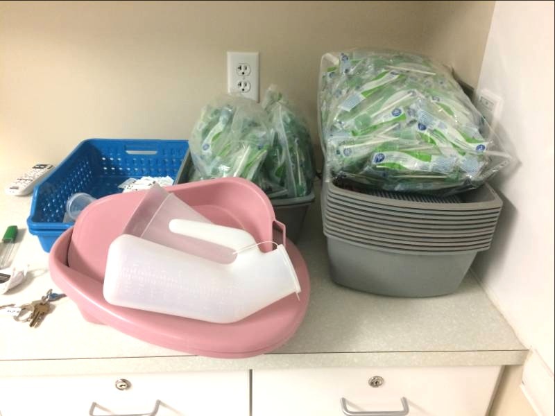 lot 65 image: Lot Of Miscellaneous Medical Supplies - Excellent Condition