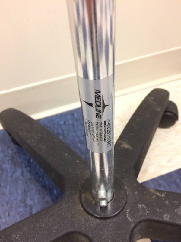 lot 74 image: Height Adjustable Mobile Double Hook IV Stand - Many Uses For This Industrial Item
