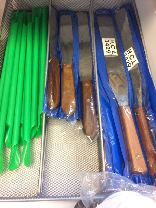 lot 81 image: Large Lot New In Package Metal Spatulas Bakery Cake Spreaders Wood Handled Plus Other Miscellaneous Items