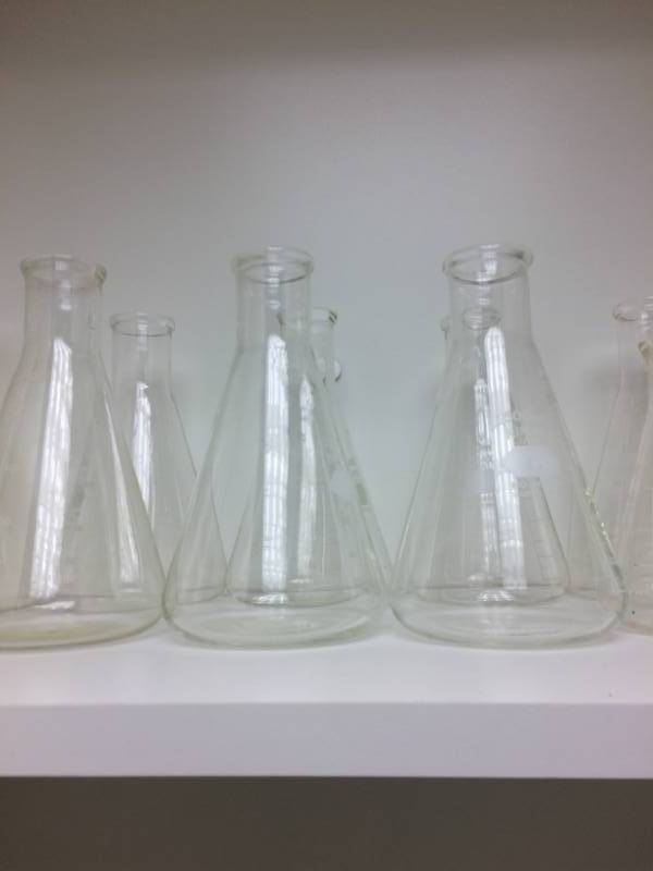 lot 90 image: Large Lot Of Scientific Glass Beakers - Excellent Condition 