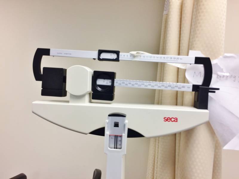 lot 121 image: Seca 500lb Capacity Doctors Balance Beam Scale - Excellent condition