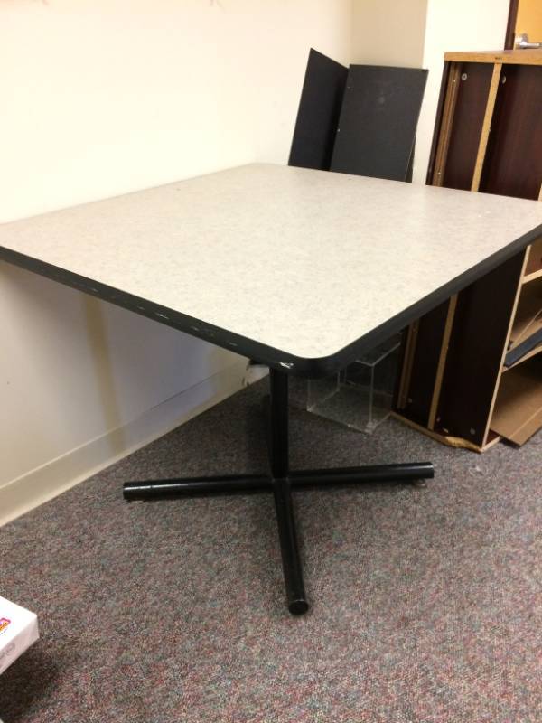 lot 31 image: Steelcase Square Table - Excellent Condition